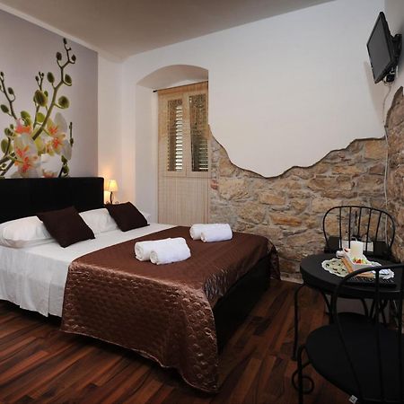 Rooms & Apartment Lasta Spalato Camera foto