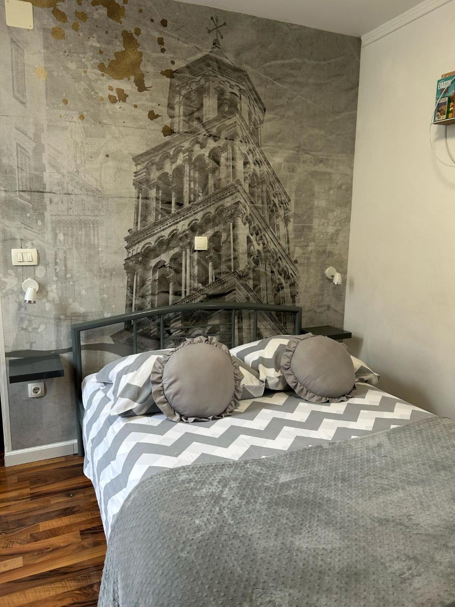 Rooms & Apartment Lasta Spalato Esterno foto
